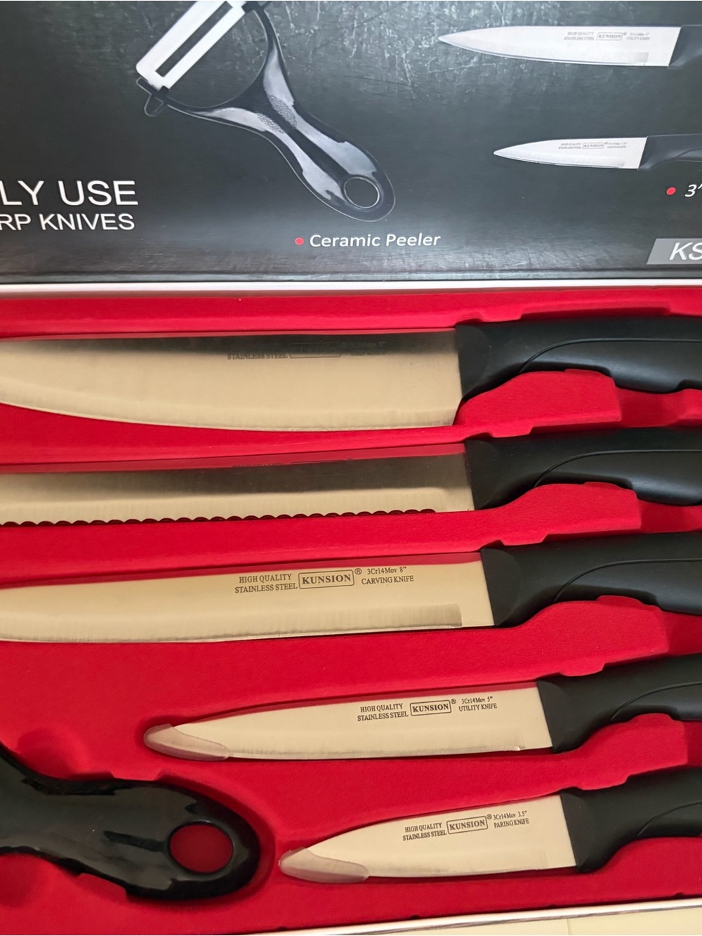 6-Piece Black Handle Knife Set - Red